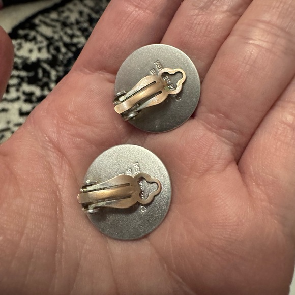 Hermès AUTHENTIC Bijouterie Fantaisie Clou de Selle Logo Silver Clip On Earrings - Picture 13 of 16